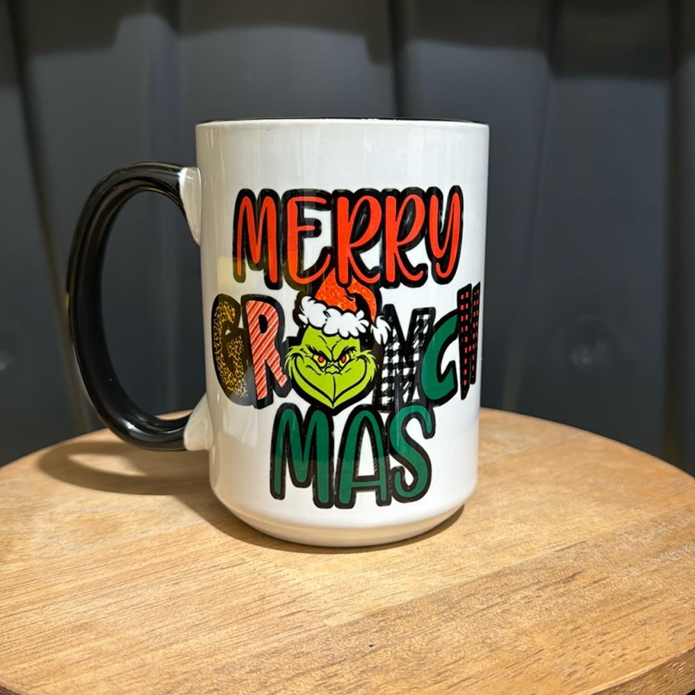🆕 Grinch Mug 🎄